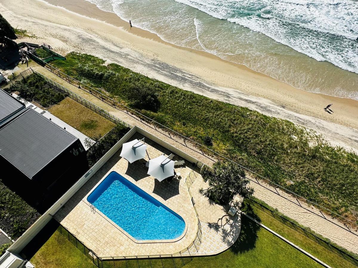 Absolutely Stunning! On The Beach !!! Gold Coast Buitenkant foto