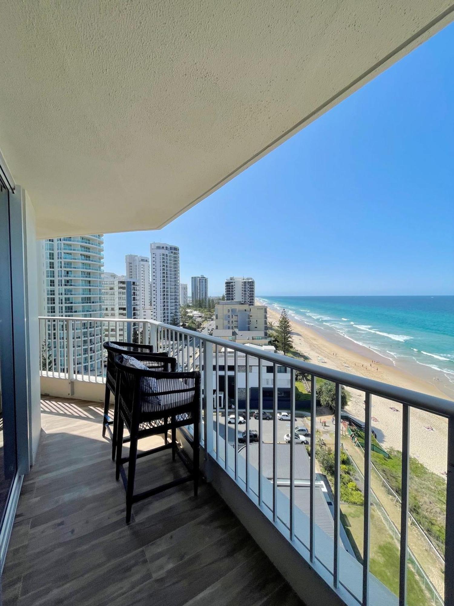 Absolutely Stunning! On The Beach !!! Gold Coast Buitenkant foto